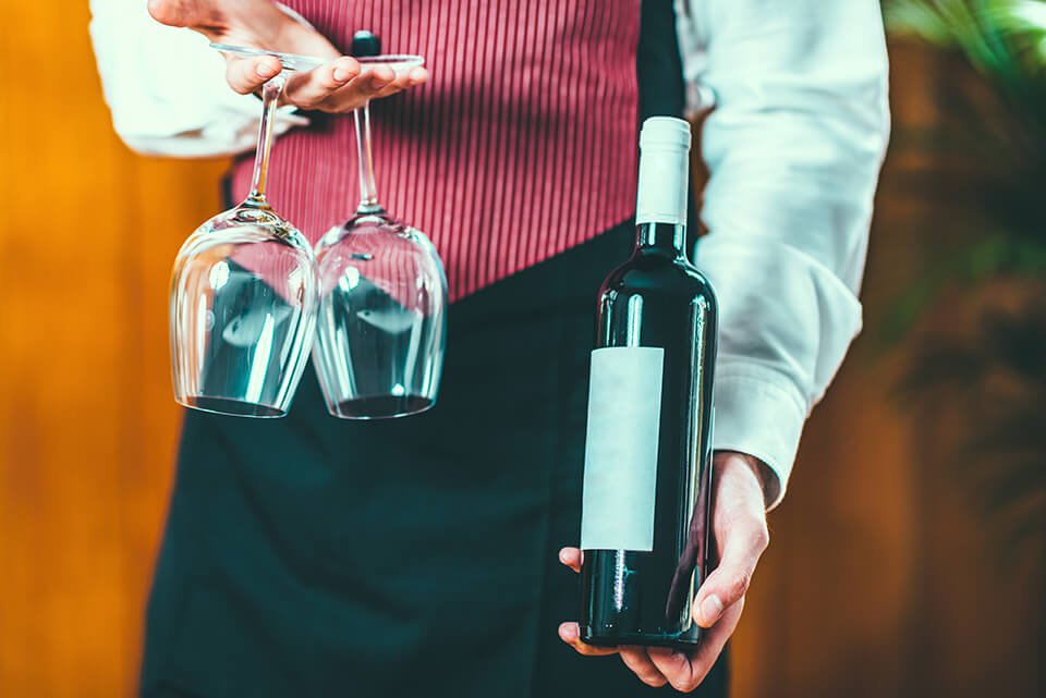 Enolog – Da li je isto što i sommelier?